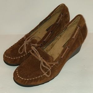 Eddie Bauer Moccasin Suede Leather Heels Size 10